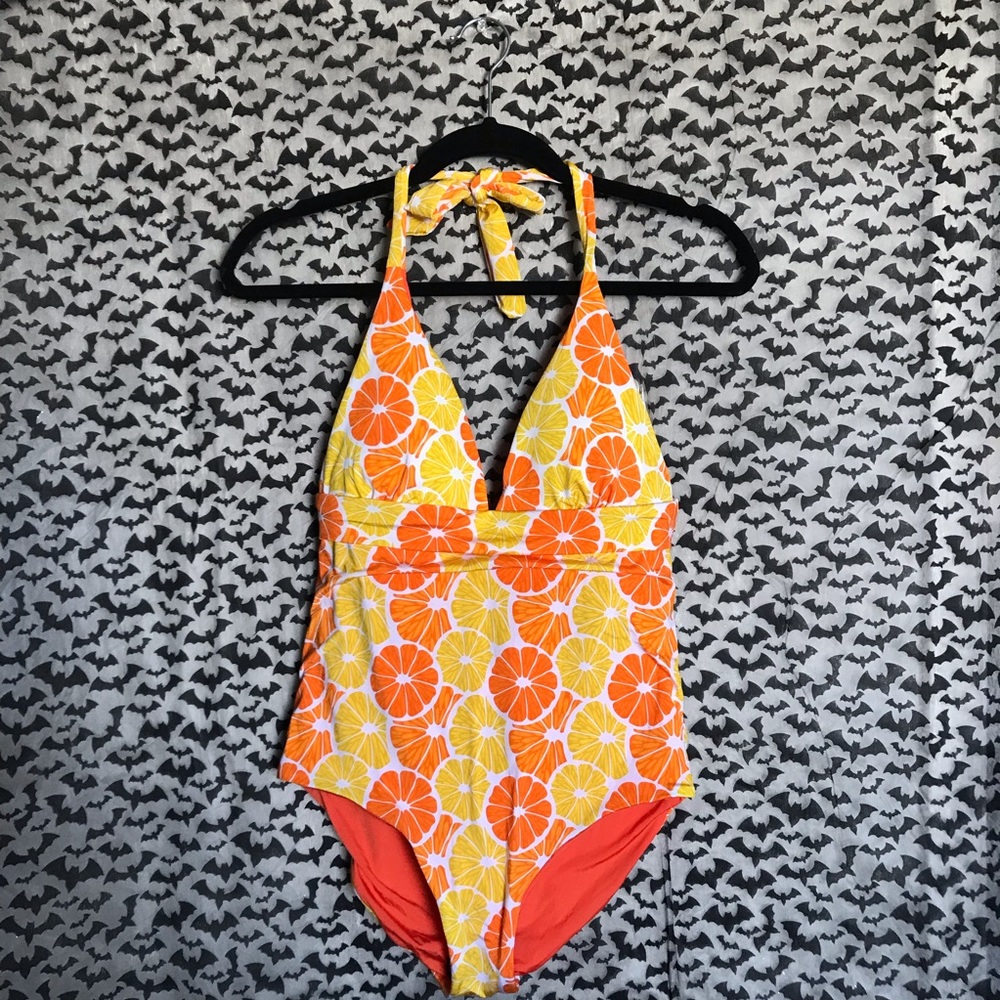 Dolcessa swimsuit never worn Med.